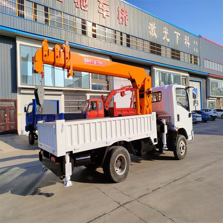 浮山县三轮随车吊定制 农用改装机自备吊中瑞长期出售